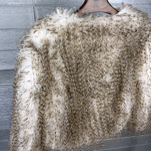 Manteau court vintage en fausse <span class=keywords><strong>fourrure</strong></span> imitation plumes de canari et de dinde, couleur unie, pour <span class=keywords><strong>femme</strong></span> enceinte, coupe ajustée, hiver 2024 - Product Image 4