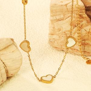 Collar de Acero Inoxidable Chapado en Oro de 18K con Colgante de Concha y Corazón, Joyería Bonita a Prueba de Agua, Cadena que No se Deslustra, para Mujer - Product Image 3