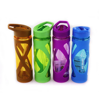 Bouteille d'eau en plastique de 21 oz avec couvercle, poignée et paille, sans BPA, qualité alimentaire, anti-fuite, compatible lave-vaisselle, pour la consommation quotidienne en extérieur