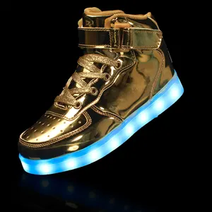 skateboard kinder led licht Suppliers-Beliebte modische High Top Flash ing Sneakers Leuchten LED-Kinderschuhe mit USB-Aufladung Wasserdichte leuchtende Schuhe für Erwachsene