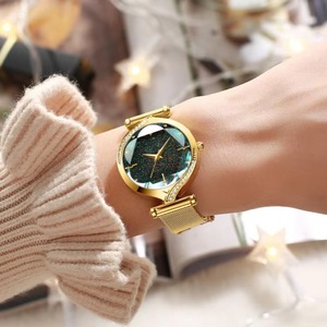 Montre à quartz pour femme de style professionnel, avec boîtier en alliage de luxe, bracelet en cuir, cadran à aiguilles en verre et résistance à l'eau 3 ATM - Product Image 4