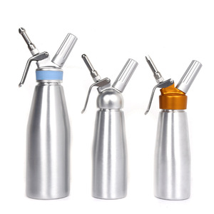 Sifone da montare professionale in alluminio argento da 500ML 1 pinta con 3 ugelli decorativi - Product Image 6