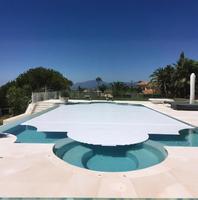 Couverture de piscine électrique automatique pour villa de villégiature, en polycarbonate, garantie 2 ans