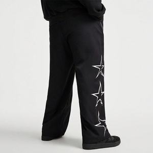 กางเกงลำลองผู้ชายพิมพ์ลายดาวปักโลโก้ตามสั่ง ตัดเย็บแบบสีตัดต่อ ผ้าโพลีเอสเตอร์ ทรงหลวม ขาตรง - Product Image 4