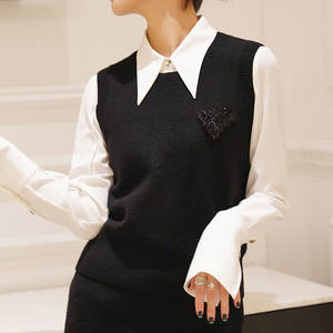 Gilet en tricot pour femmes Vente en gros en usine Pull à col rond en laine mérinos noire Pull pour femmes sans manches - Product Image 6