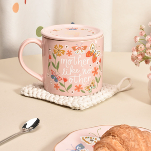 Taza de Cerámica Estilo Ins, Taza de Agua Rosa, Taza de Recuerdo con Mariposa Rosa y Flores, Ideal para Regalos de Cumpleaños - Product Image 2