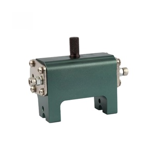 Composants pneumatiques TX-90/TX-180 : Ensemble de rotation à griffes, Cylindre de préhension de mèche, Manipulateur et Bras robotisé - Product Image 1