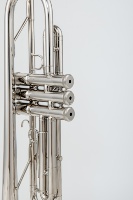 Brass Nickel Plated Finish Rust Resistant BB Tone Trumpet with 3-Piston Stainless Steel Valves for Beginners to Professionals