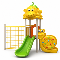 Équipement de jeu extérieur en LLDPE et acier galvanisé avec toboggan et structure d'escalade, structure de jeu imperméable pour enfants