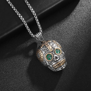 Collar con colgante de calavera de acero inoxidable con incrustaciones de ojos azules y verdes para hombres y mujeres, regalo, joyería de moda HX055 - Product Image 3
