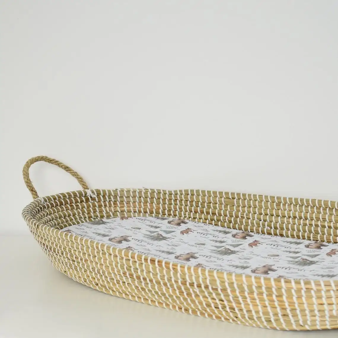 Modern Design Seagrass Baby Moses Basket with Pillow and Mattress for Nursery Room for Babies and Kids