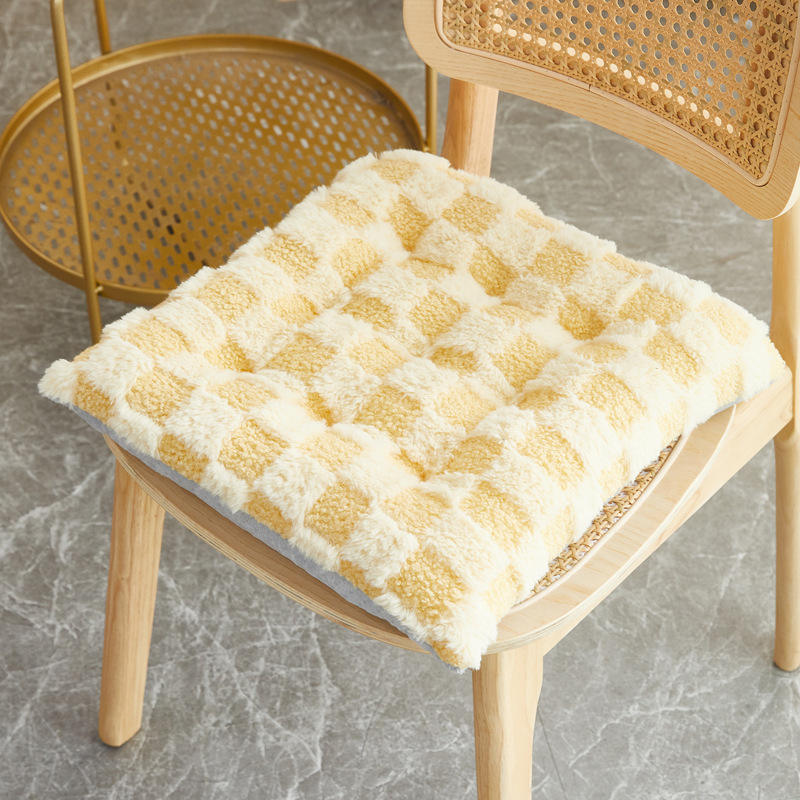 พื้นรองเท้ากันลื่นขนกระต่ายเทียมสีเหลืองครีม