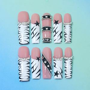 Pegatinas de uñas acrílicas hechas a mano de alta gama al por mayor, de longitud larga, cobertura completa, en blanco y negro, estilo Y2K, de alta calidad. - Product Image 2