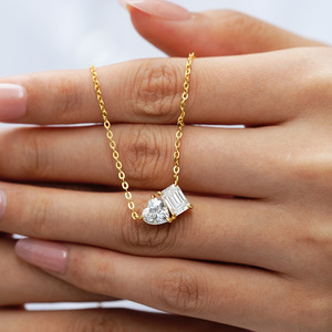 Collana di nozze di lusso in pietra doppia Moissanite <span class=keywords><strong>D</strong></span> colore VVS cuore smeraldo ciondolo 18K giallo oro piatto <span class=keywords><strong>925</strong></span> <span class=keywords><strong>argento</strong></span> per le donne - Product Image 3