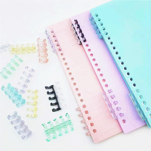 Nửa trong suốt A4 Kích thước PC lá lỏng lẻo <span class=keywords><strong>3</strong></span> vòng 5 vòng nhựa Clip ràng buộc dải - Product Image 6