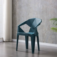 Chaise en polypropylène PP colorée, économique, moderne, avec dossier, pour jardin, mariage, café, salle à manger, restaurant, extérieur, robuste