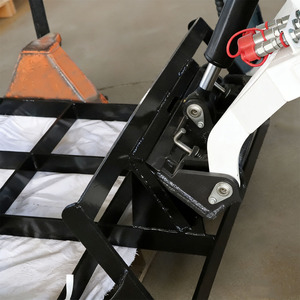 รถตักล้อยางขนาดเล็กคุณภาพสูง 900 กก. ขับเคลื่อน 4 ล้อ ได้รับการรับรองมาตรฐาน CE ISO EPA Euro5 จากโรงงานจีน เครื่องจักรงานดิน - Product Image 4