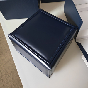 Caja de reloj Klein Blue Smooth Pu con borde cosido y compartimento interior Dtawer, pequeña caja para reloj <span class=keywords><strong>Chopar</strong></span> con bolsa y papeles a juego. - Product Image 4