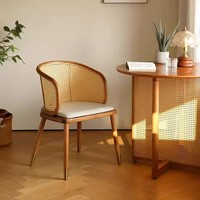 Chaise de salle à manger en rotin de luxe à lumière rétro simple fauteuil simple en bois massif pour café maison bureau hôtel