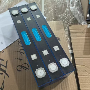 OEM EV E Prismatic LiFePO4 Pin 3.2V 127ah <span class=keywords><strong>Lithium</strong></span> sắt Phosphate có thể sạc lại pin cho năng lượng mặt trời EV ESS biển RV - Product Image 4