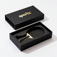 Boîte en papier de luxe noire pour raquette de tennis de table de taille officielle avec estampage à chaud de logo personnalisé, couvercle et base, avec mousse