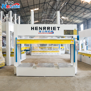 Machine de laminage à froid pour la production de planches de terrasse composite, de revêtements de sol en bois composite et de panneaux à trous pour chariots élévateurs robustes - Product Image 5