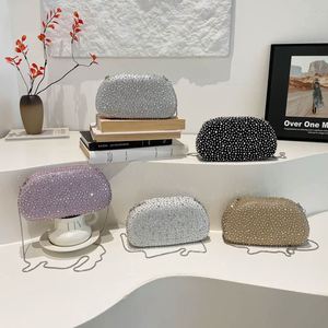 Sac de soirée en PU de style européen et américain avec motif géométrique, fermeture à rabat, bandoulière chaîne pour femmes matures - Product Image 6