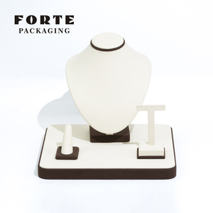 FORTE Schmucktablett Mikrofaser-Ohrring-Präsentationstablett Kundenspezifischer Ringständer Schmuck-Display-Ständer - Product Image 6