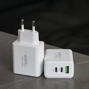 Cargador de pared tipo C portátil universal de 3 puertos 40W QC3.0 + 2 PD adaptador de corriente enchufes de la UE y EE. UU. para cargadores iPhone 15