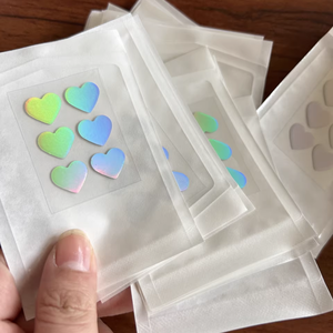 Parches para el Acné con Forma de Corazón Holográfico, Divertidos, Ultrafinos e Iridiscentes para la Cara - Product Image 2