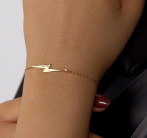 Nouveau Bracelet foudre personnalisé en acier inoxydable personnalisé lettres gravées charme Bracelet cadeau de Noël pour les amis - Product Image 5