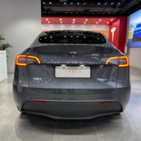 Tesla Model Y 2025 d'occasion, couleur noire, longue autonomie, transmission intégrale, moteur de type 3D7