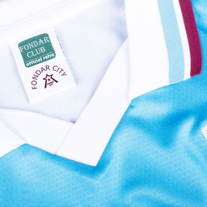 Maillot de football rétro vintage personnalisé par sublimation pour homme, col classique rayé, maillot de foot en mesh, vente en gros d'usine OEM - Product Image 3