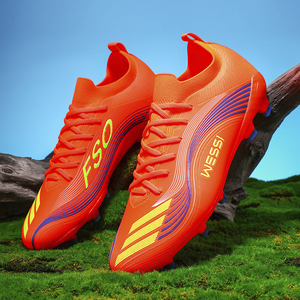 נעלי כדורגל מקצועיות לנוער, דגם סטאדס ארוכות ללא תפרים, אחיזה מקצועית למגרש - Product Image 5