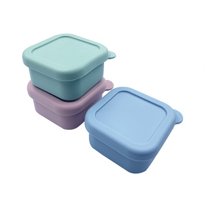 Lonchera Cuadrada de Silicona de Grado Alimenticio con Tapa Hermética - Recipiente Bento Reutilizable Apto para Microondas para Oficina, Escuela y Viajes - Product Image 1