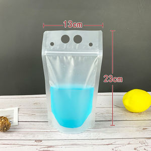 Récipient de boisson de jus translucide 700Ml recyclable à main pochette de boisson en plastique debout trou de coeur sacs de Smoothie - Product Image 5