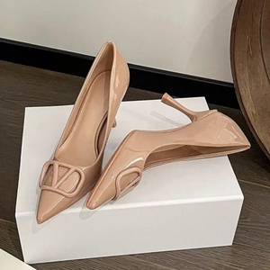 Sandales à talons aiguilles en cuir verni nude pour femmes, à bout pointu, rehaussantes, sexy et tendance pour les soirées - Product Image 1