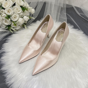 Zapatos de Novia para Boda, Tacones Altos Blancos de Verano para Mujer, Zapatos de Satén Tipo Stiletto para Vestido, Zapatos de Dama de Honor Color Champán - Product Image 1