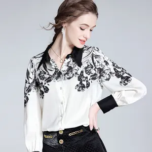 Desain merek kaus sutra murbei kemeja putih wanita blus satin cetak motif bunga
