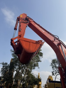 Excavatrice Hitachi ZX330, 90 % neuve, d'origine japonaise, certifiée EPA et CE. - Product Image 2
