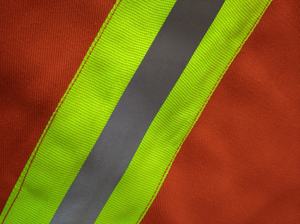 Trung Quốc bán quần áo bảo hộ lao động chất liệu polyester chống thấm nước, độ phản quang cao cấp 2, có băng phản quang và logo tùy chỉnh - Product Image 4