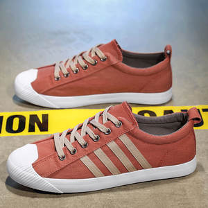 Chaussures pour hommes - Nouveau style, chaussures décontractées pour hommes de style coréen à la mode. Chaussures basses respirantes et tendance à semelle souple pour la saison printanière. - Product Image 3