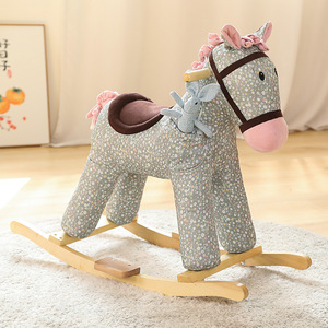 <span class=keywords><strong>Cheval</strong></span> à <span class=keywords><strong>bascule</strong></span> en peluche certifié sûr pour les tout-petits - Jouet à roulettes réglable pour l'intérieur et l'extérieur, cadeau idéal pour le 1er anniversaire et la fête prénatale - Product Image 6