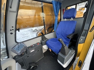 Grúa Hidráulica para Camioneta LTC250T5 de 25 Toneladas, Equipo de Elevación para Camionetas, de China - Product Image 3