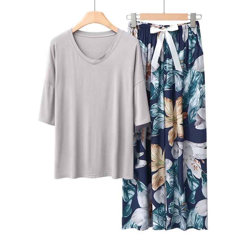 Flor de edición grande gris claro de luna