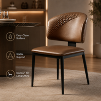 Chaise de salle à manger en cuir de luxe moderne avec dossier texturé et pieds en métal pour la décoration de restaurant et de maison