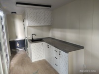 Cabine de Noël préfabriquée de 20 pieds, espace commercial modulaire moderne pour foire de Noël, boulangerie et confiserie