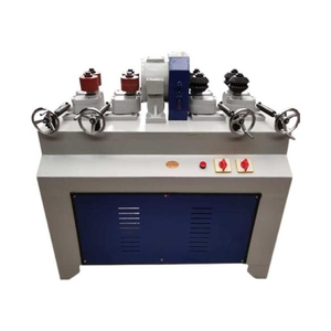 Machine automatique de ponçage du bois pour la fabrication de manches de balai en bois, machine de fraisage de tiges rondes en bois avec composant moteur central - Product Image 6