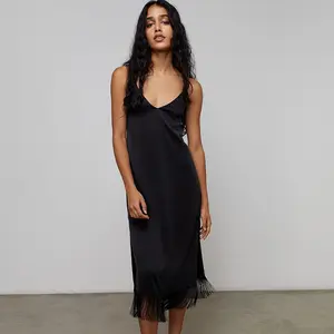 Robe de nuit longue en Satin de soie pour femme, col en V, fente latérale