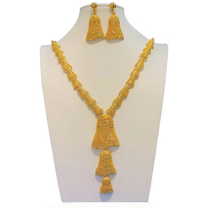 ชุดสร้อยคอและต่างหูรูปดอกไม้ ชุบทอง 22k เครื่องประดับงานแต่งงาน สไตล์คลาสสิกสำหรับผู้หญิง ไม่มีพลอยหลัก - Product Image 5